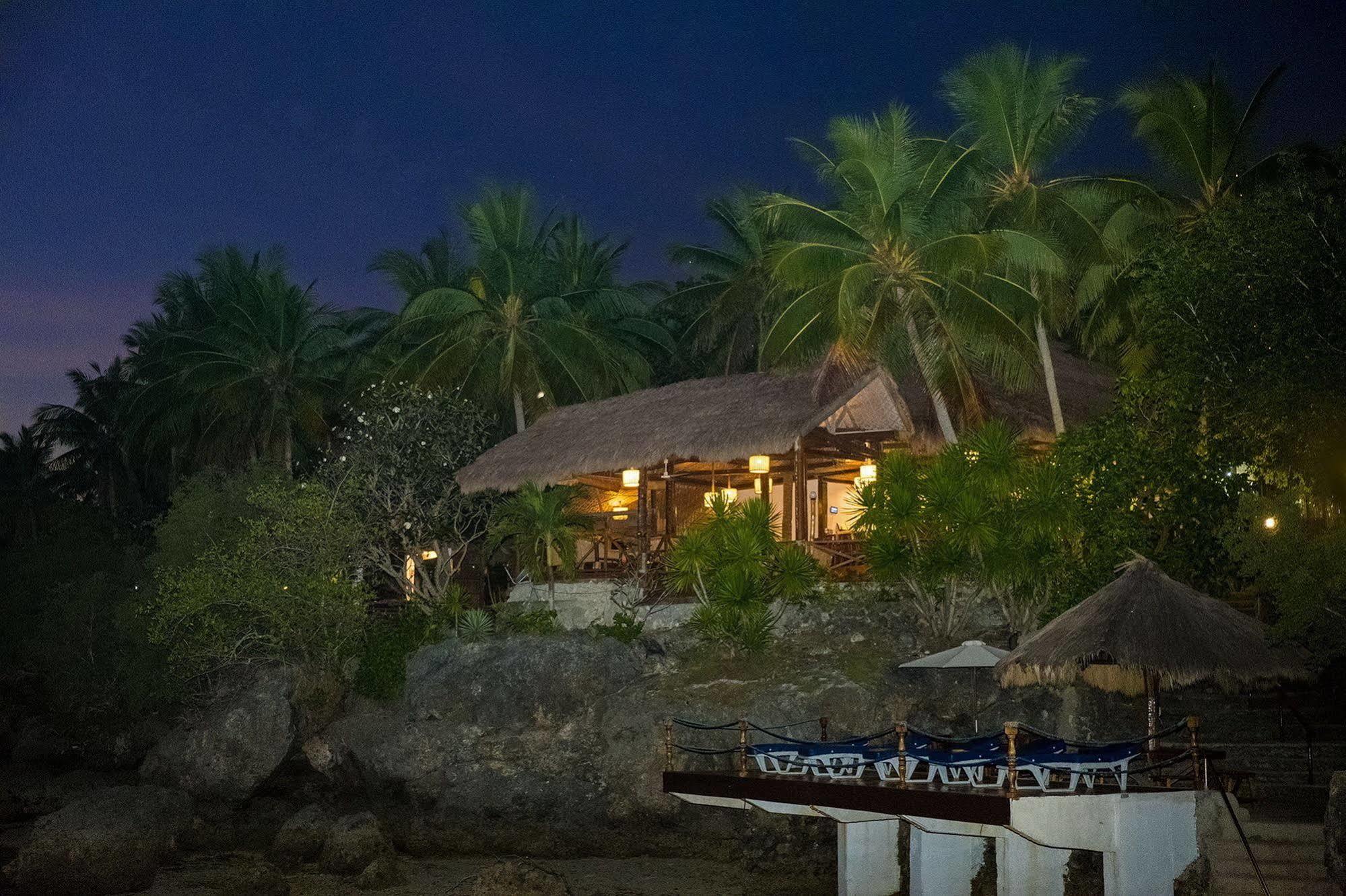 Sampaguita Resort Moalboal Bagian luar foto